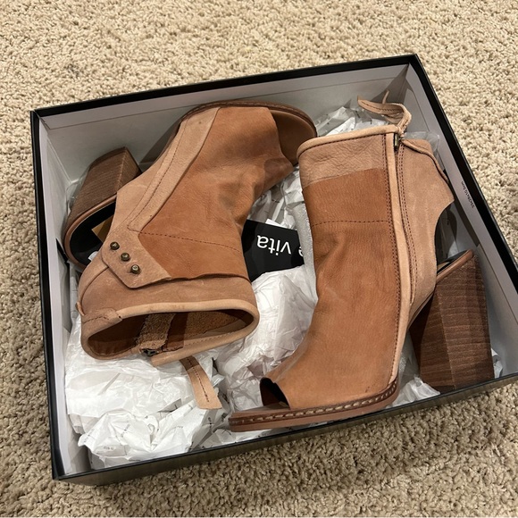 Dolce Vita NIKI Chestnut nubuck bootie with open toe - Size 8 - Picture 10 of 11